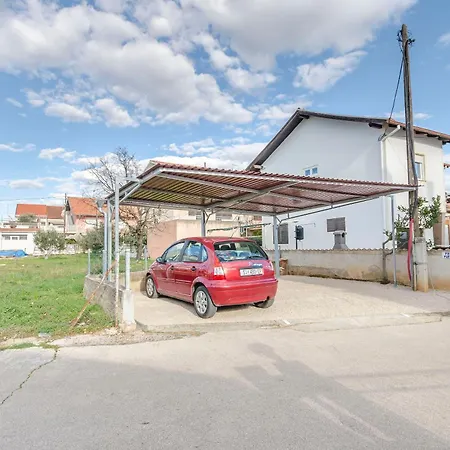 Rajka Apartment *